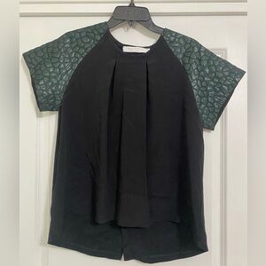 Hunter Bell Split Back Blouse